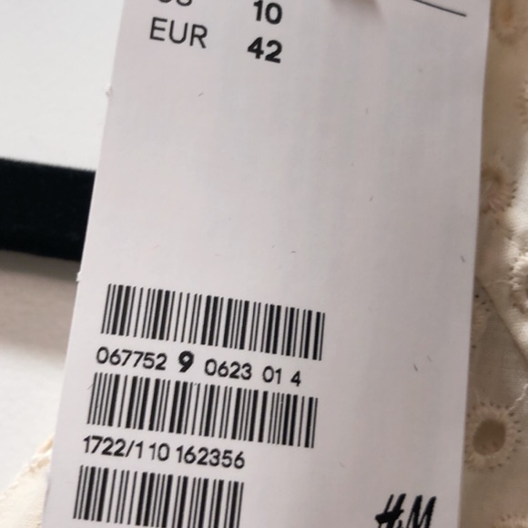 BEIGE ROMPER🌼 - Picture 2 of 3